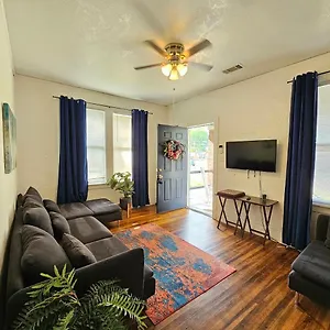 http://apt-cool-and-calm-place-to-live.memphishotelsnow.com